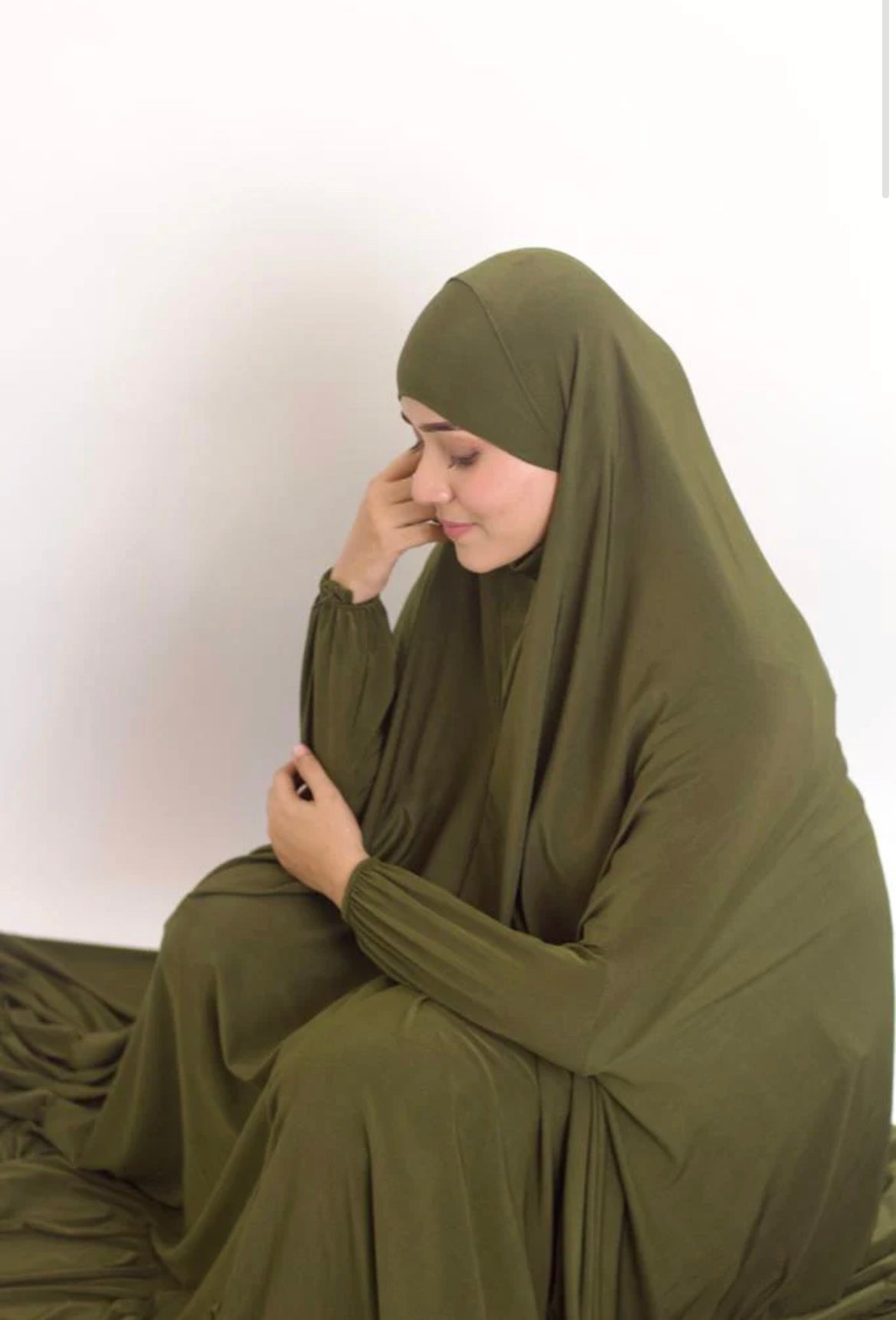Salah Dress - Below Knee (CRUSHED SLEEVES)
