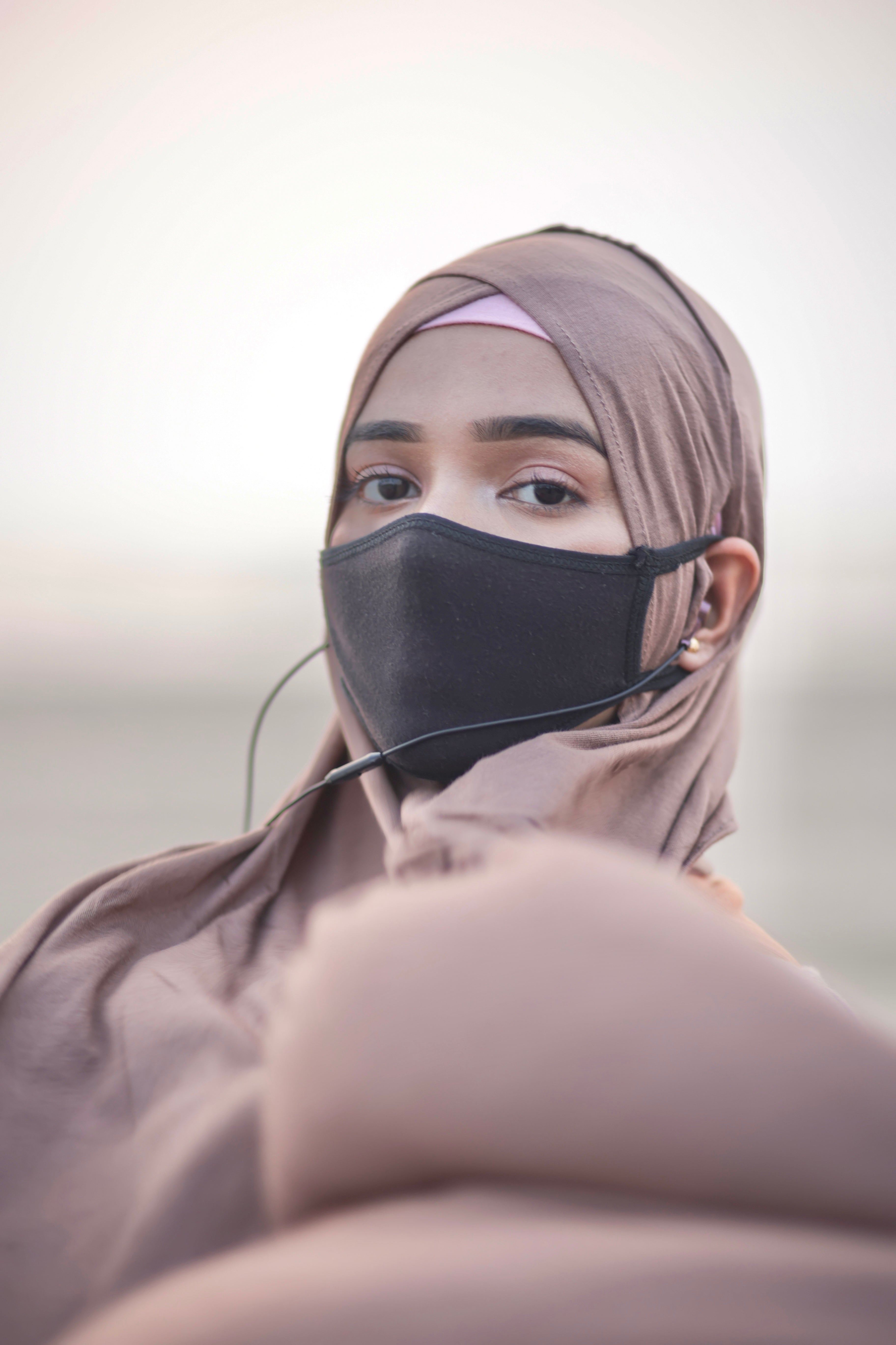 EAR SLIT HIJAB - NUDE