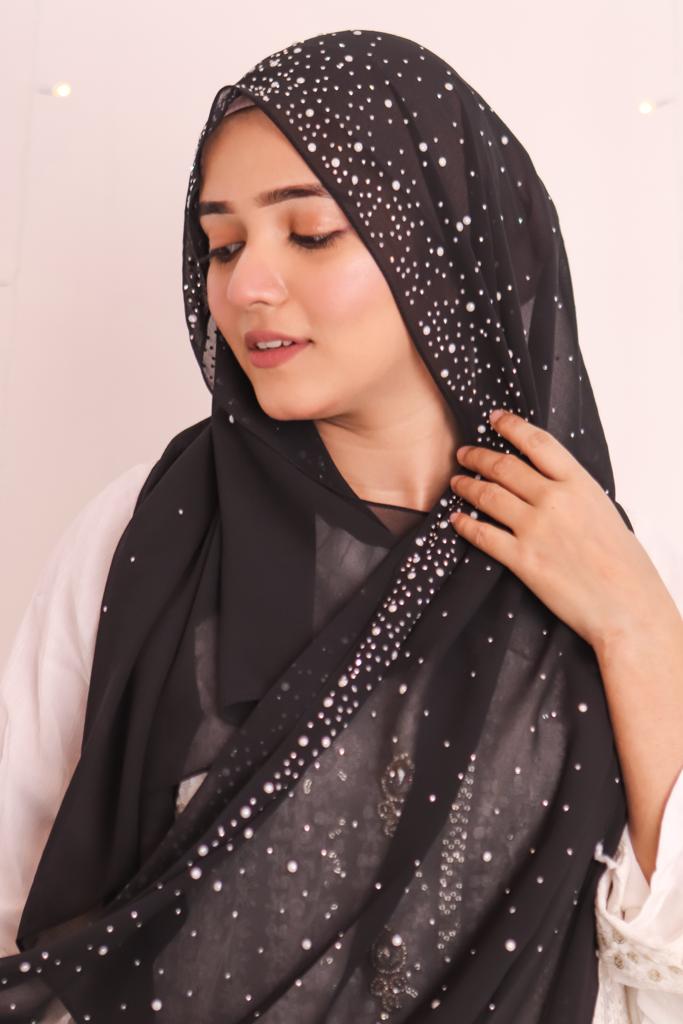 Pearls & Stones - Black