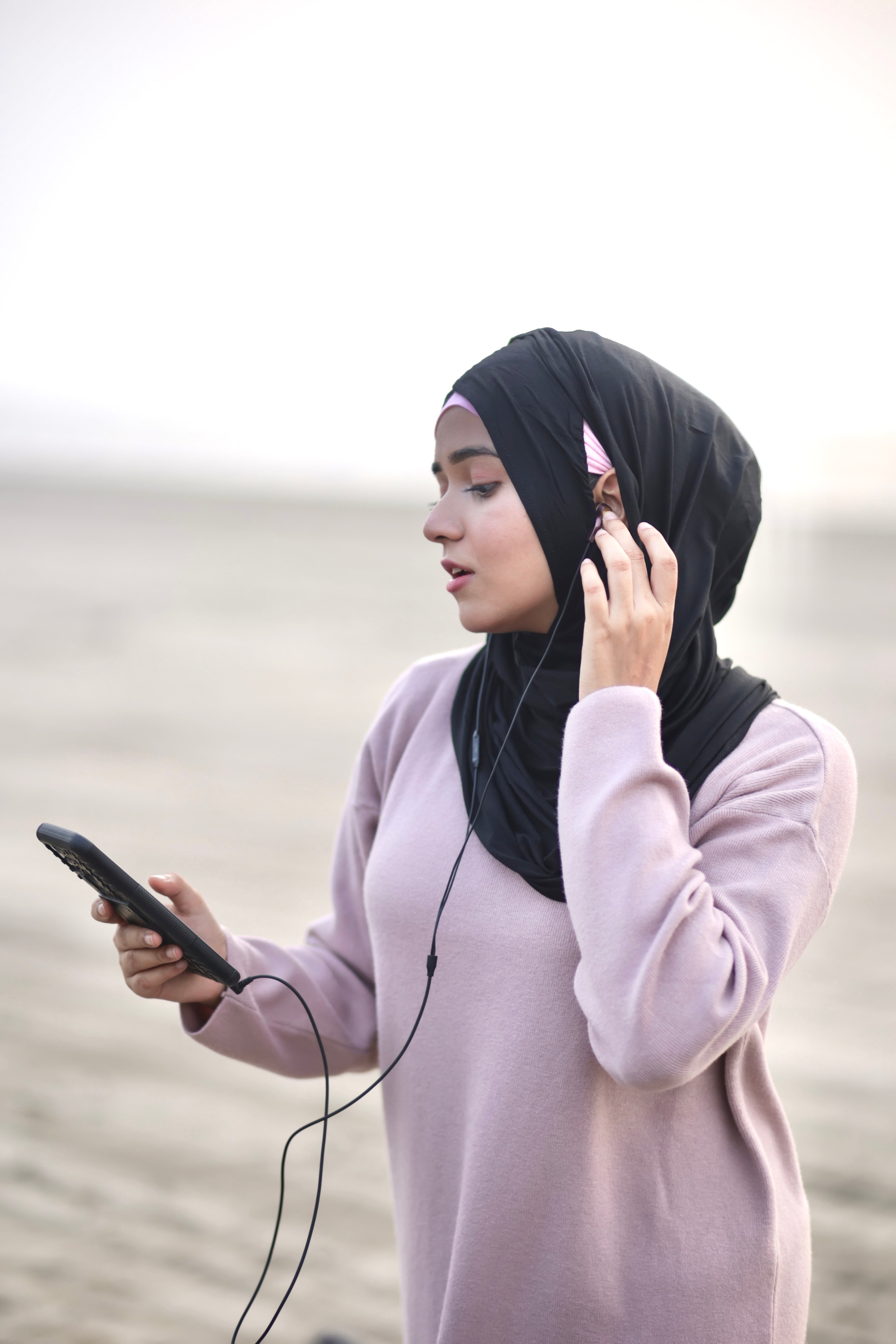 EAR SLIT HIJAB - ONYX BLACK